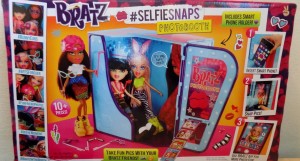 Bratz-Dolls-2015-SELFIE-SNAPS-PHOTO-BOOTH-Use-_57